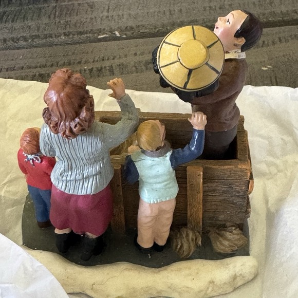 Department 56 'A Christmas Story' ISN'T IT BEAUTIFUL? Figurine #805033 - Picture 5 of 7